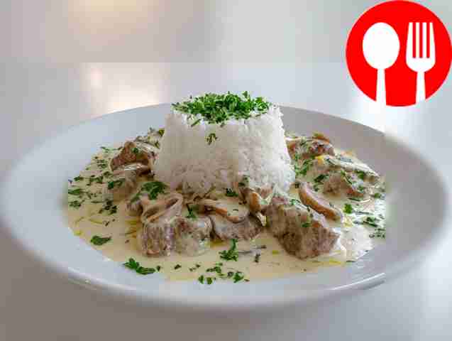 Косуля по-охотничьи с белыми грибами