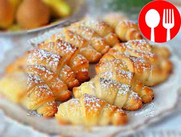 Сахарные рогалики с грушей