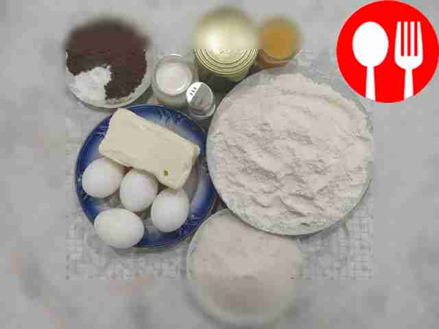 Разложите на столе все продукты. Отмеряйте...