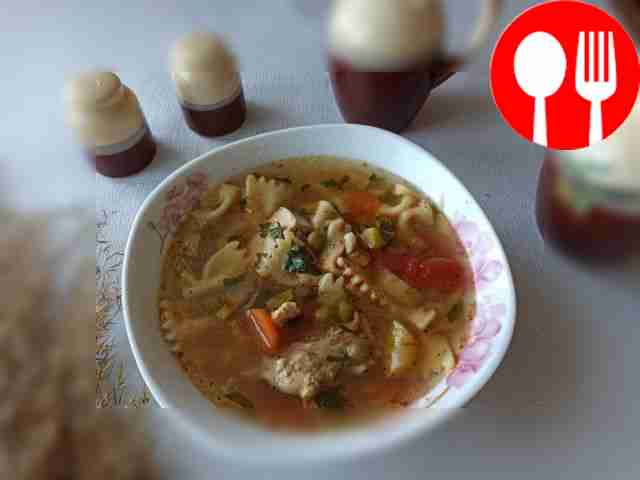 Питательный минестроне с макаронами