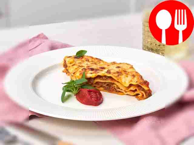 Классическая лазанья с мясным фаршем и соусом «Болоньезе»