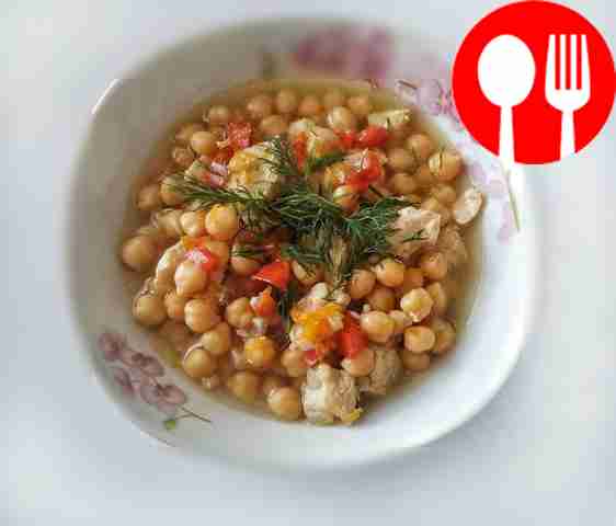 Вкусная курица с нутом