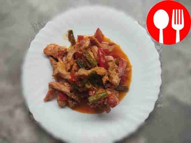 Вкусная курица со стручковой фасолью