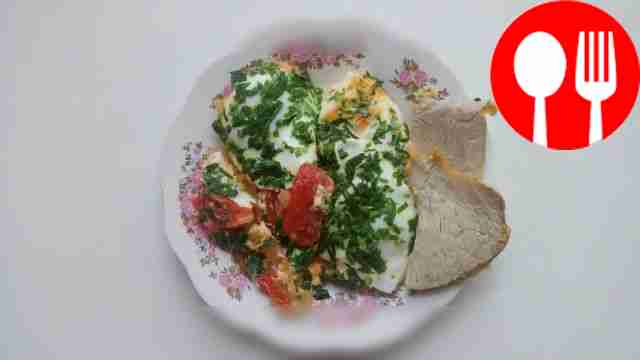 Быстрая глазунья с помидорами