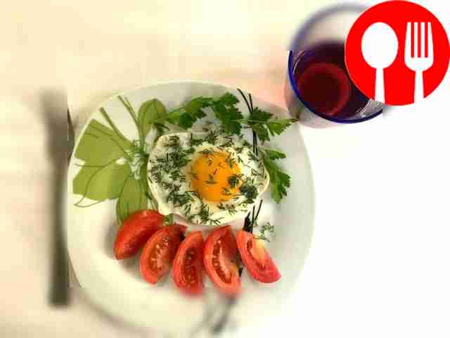 Классическая яичница глазунья