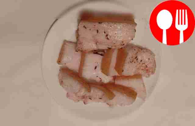 Кусочки сала в маринаде