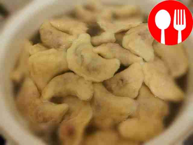 Нагрейте кастрюлю с водой до кипения. Затем...