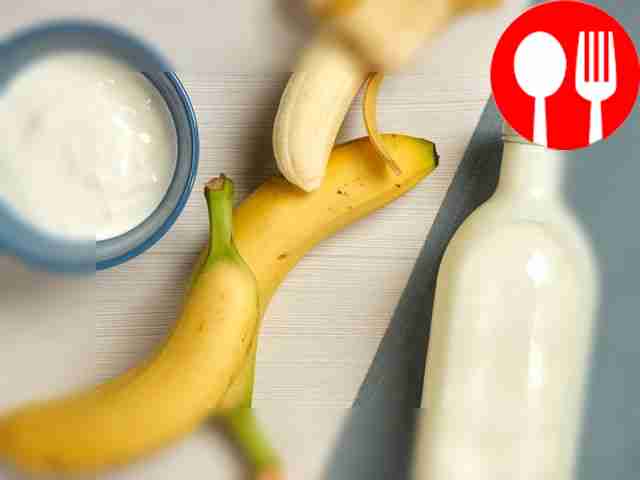 Достаньте йогурт из холодильника и оставьте...