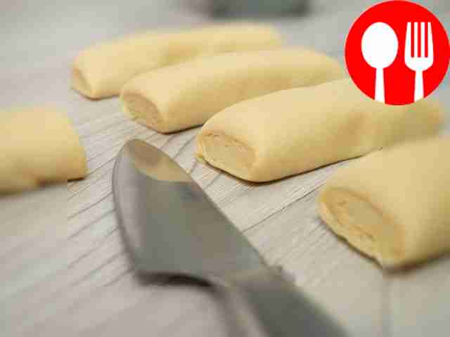 Замесите тесто для самсы. В тёплую воду...