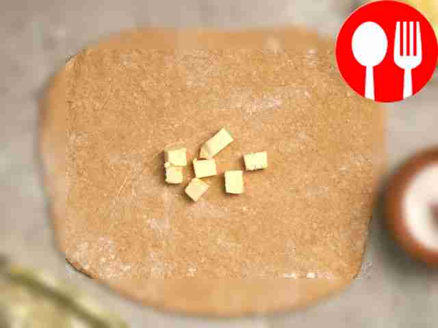 Приготовьте тесто. В холодной воде взболтайте...