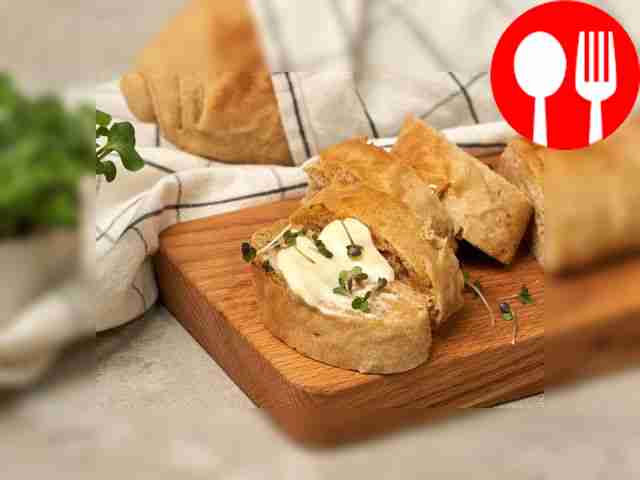 Багет из слоеного бездрожжевого теста