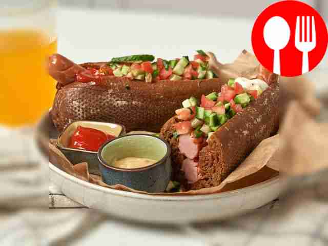 Багет с сосисками