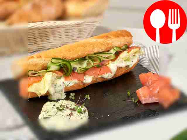 Багет с лососем