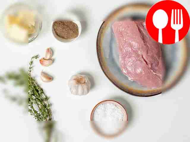 Уберите заранее с поверхности мяса прожилки,...