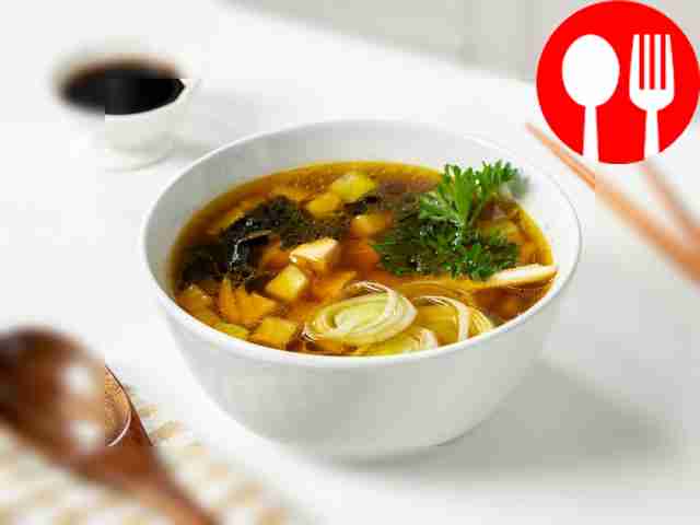 Суп с водорослями нори