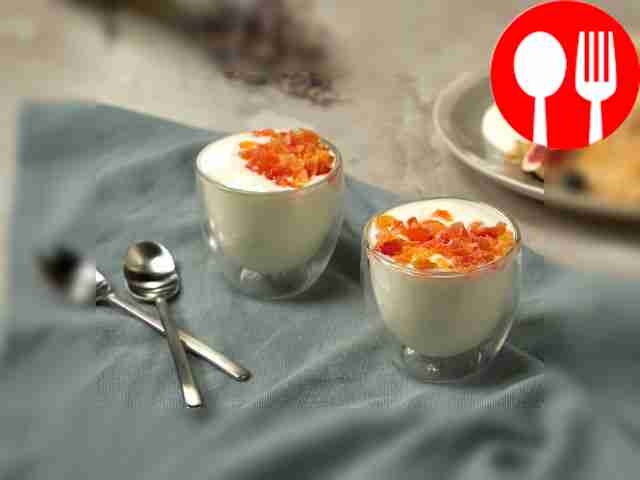 Йогурт можно подать самостоятельно как...