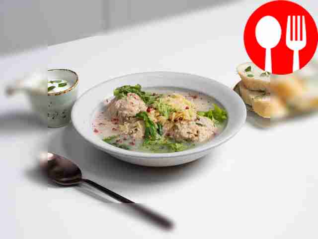 Суп с фрикадельками из индейки