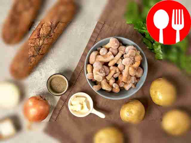 Подготовьте закуску из багета с замороженными...