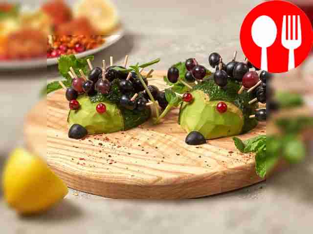 Ежики с виноградом