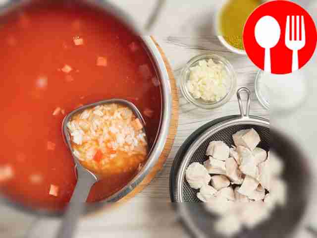 Приготовьте харчо из индейки. Лук обжарьте на...