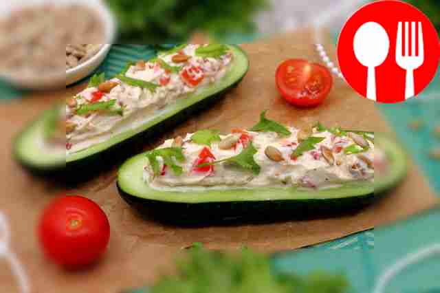 Фаршированные закусочные свежие огурцы
