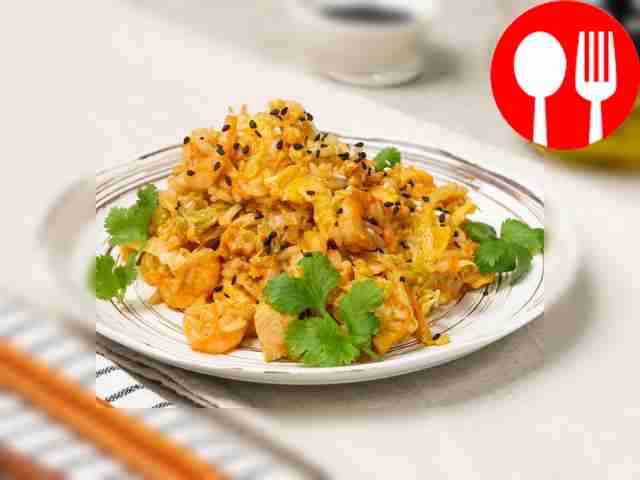 Рис по-сингапурски с яйцом