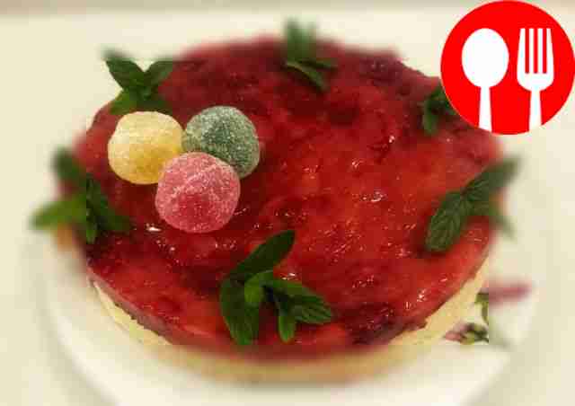 Домашний пирог с взбитыми сливками