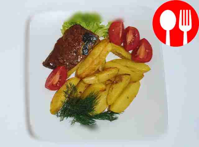 Подавайте блюдо, выкладывая порционно часть...