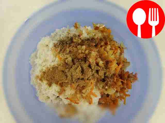 Добавьте в мясной фарш обжаренный лук и...