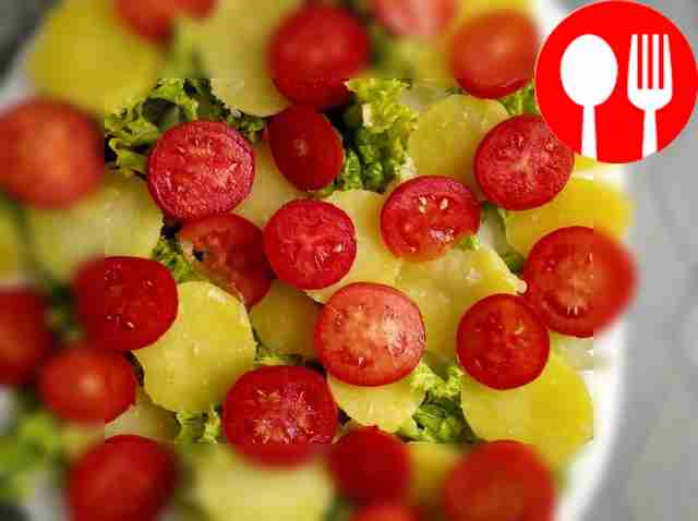 Помидоры и яйца нарежьте некрупными...