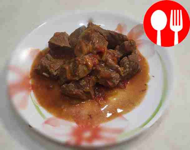 Гуляш из телятины с овощами в мультиварке