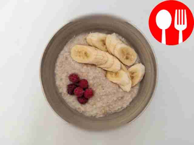 Вегетарианская овсянка с миндальным молоком