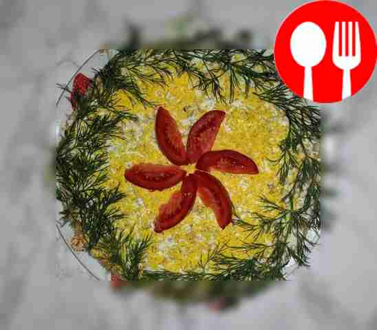 Грибной салат с вафельными коржами