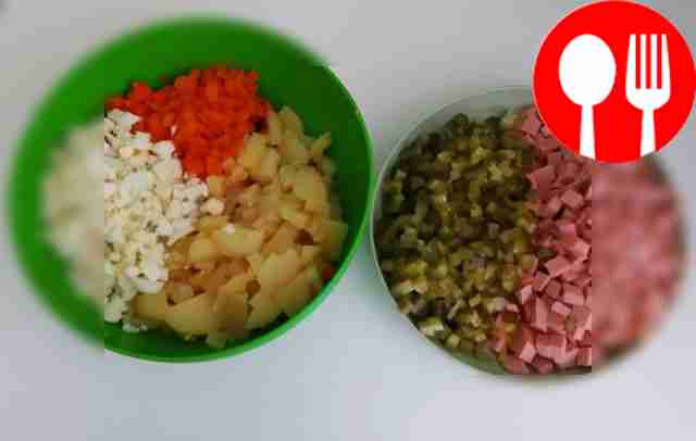 Очистите отварную картошку и морковь и...