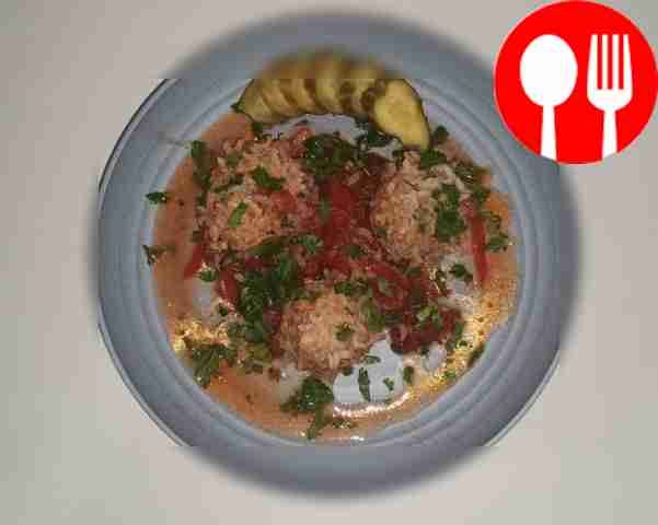 Рисовые тефтели в винном соусе