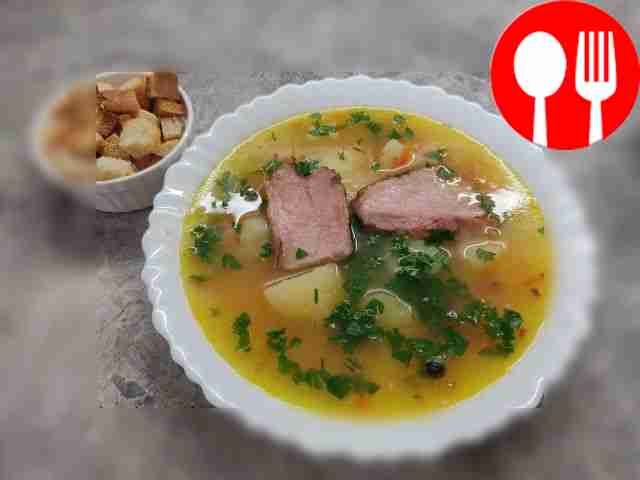 Гороховый суп со свиными ребрышками