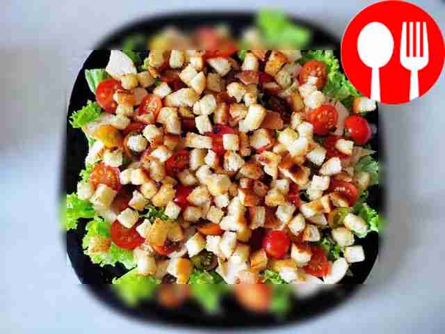 Аппетитный салат из куриного филе