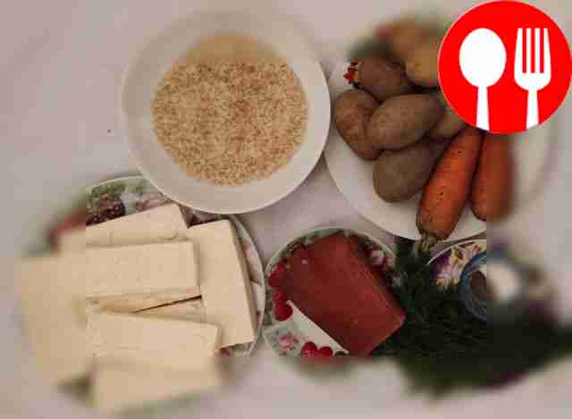 Очистите картофель и морковь, тщательно...