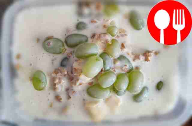 Творог с мюсли и фруктами