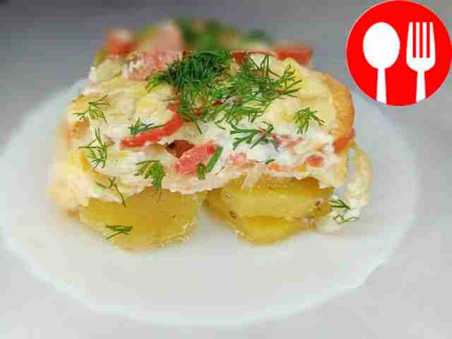 Аппетитная курица с овощами в духовке