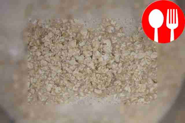 Влейте кокосовое молоко в кастрюлю, добавьте...