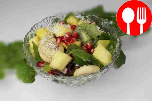 Фруктовый салат с манго