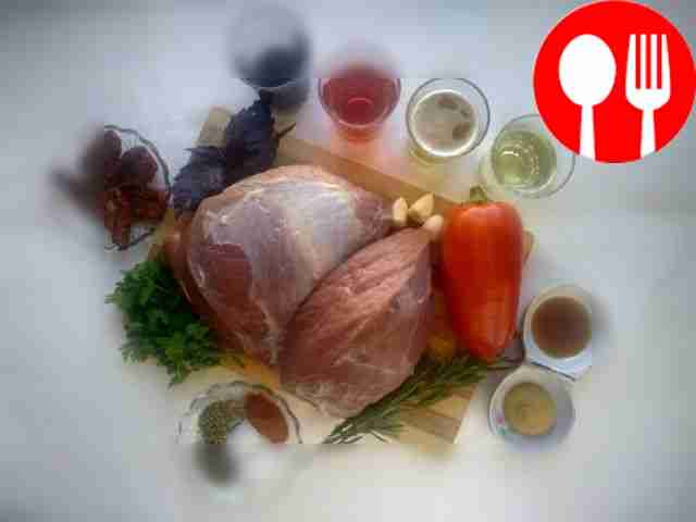 Промойте мясо под струёй холодной воды и...