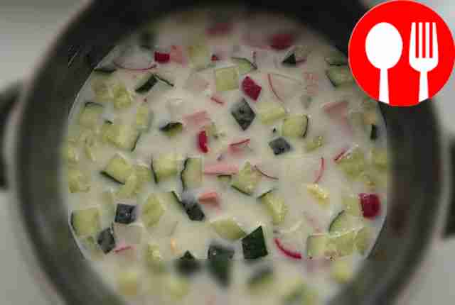 Далее залейте туда кефир. Если кефира нет,...