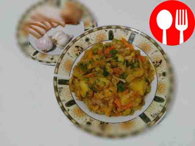 Домашний картофель с капустой