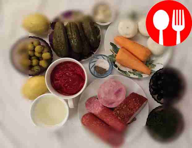 Очистите лук и морковь, промойте их холодной...