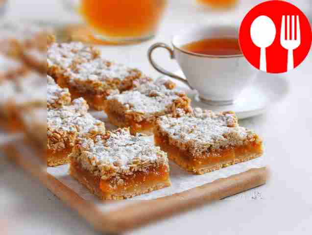 Быстрый овсяный пирог с джемом