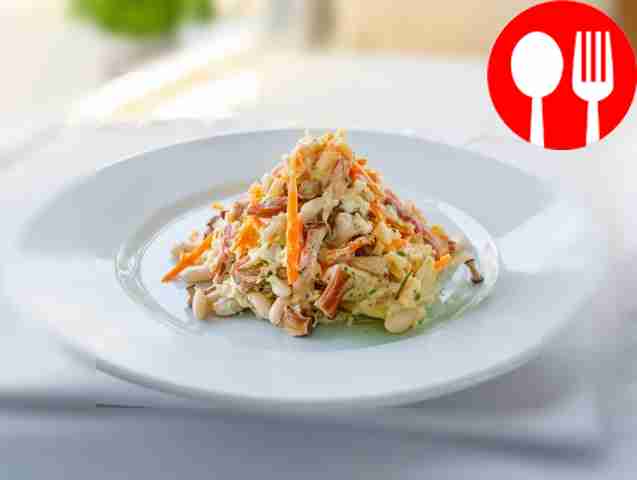 Аппетитный салат с маринованными опятами