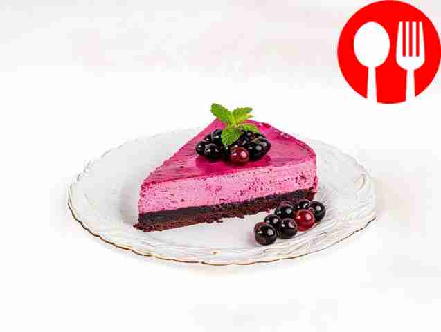 Муссовый торт с черной смородиной