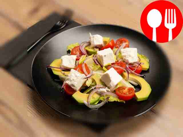 Салат с авокадо